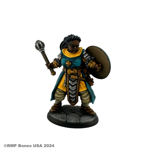 Reaper Bones USA: Sister Nelia, Cleric (07138) - Unpainted