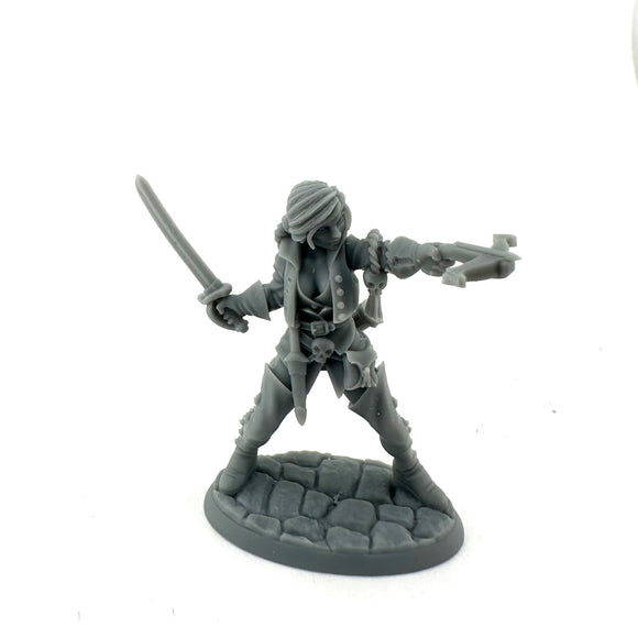 Reaper Bones USA: Damaris, Female Duskwarden (30161)