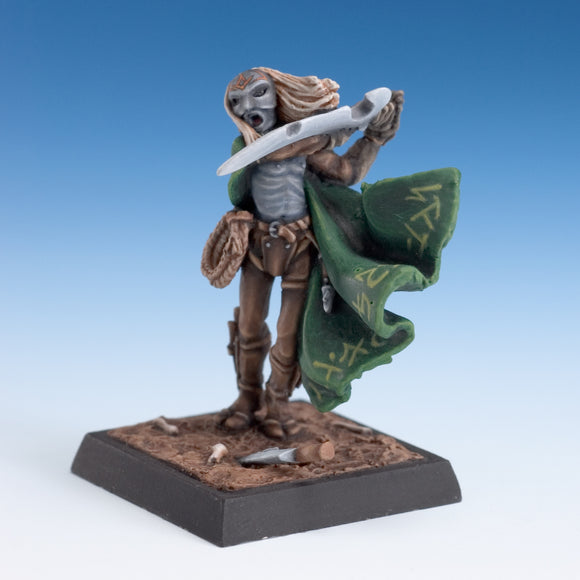 Reaper Bones USA: Dark Elf Assassin (30243) - Unpainted