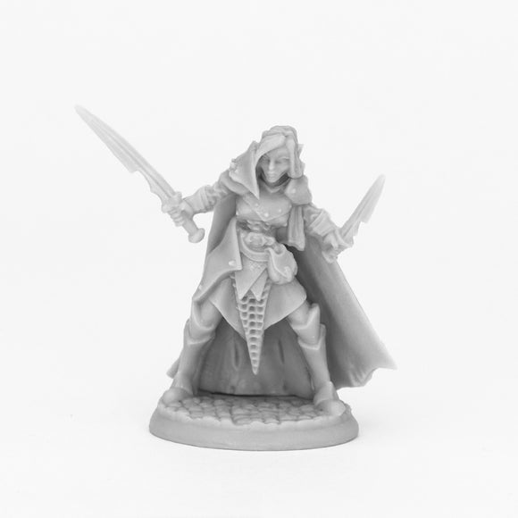 Reaper Bones Black: Dark Elf Female Warrior (44070)